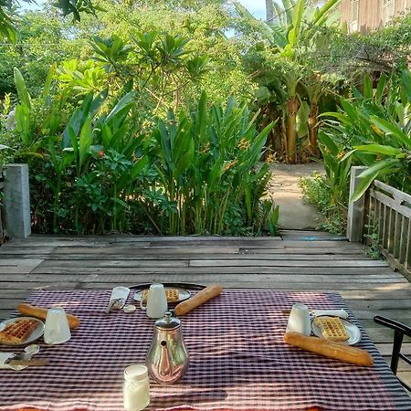 O'Hamok Family Homestay Battambang Bagian luar foto