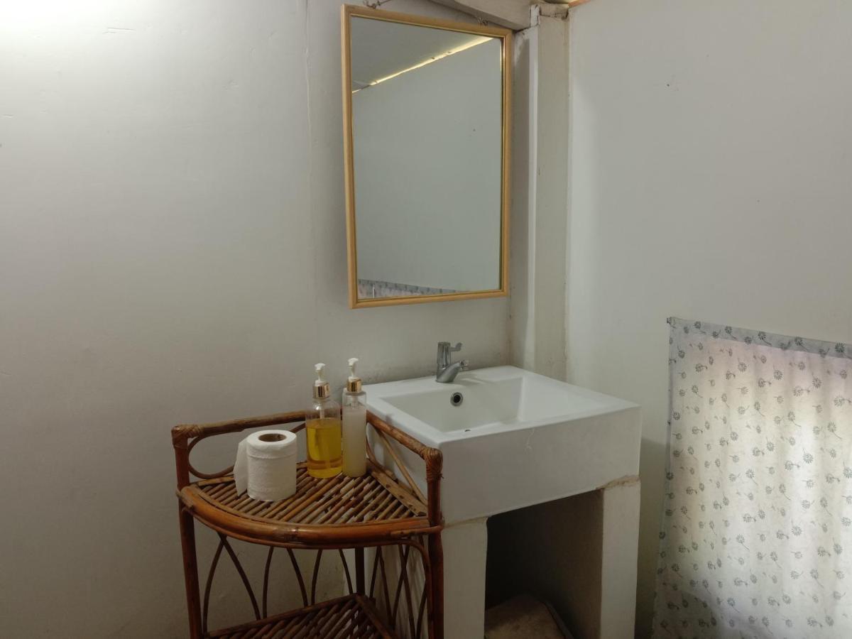 O'Hamok Family Homestay Battambang Bagian luar foto