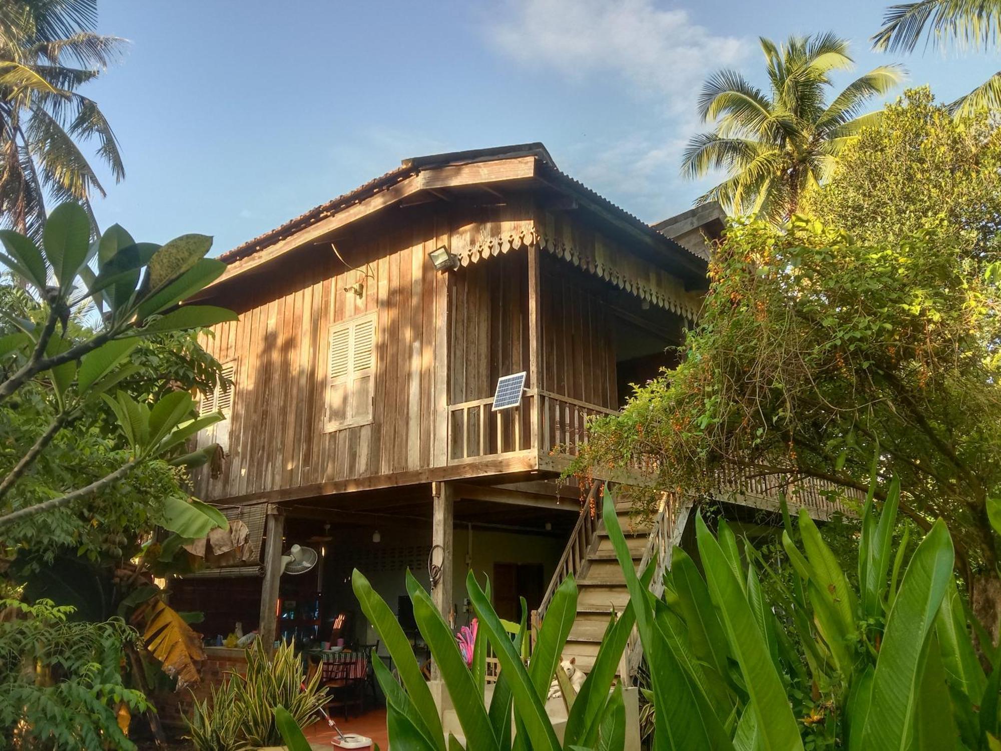 O'Hamok Family Homestay Battambang Bagian luar foto